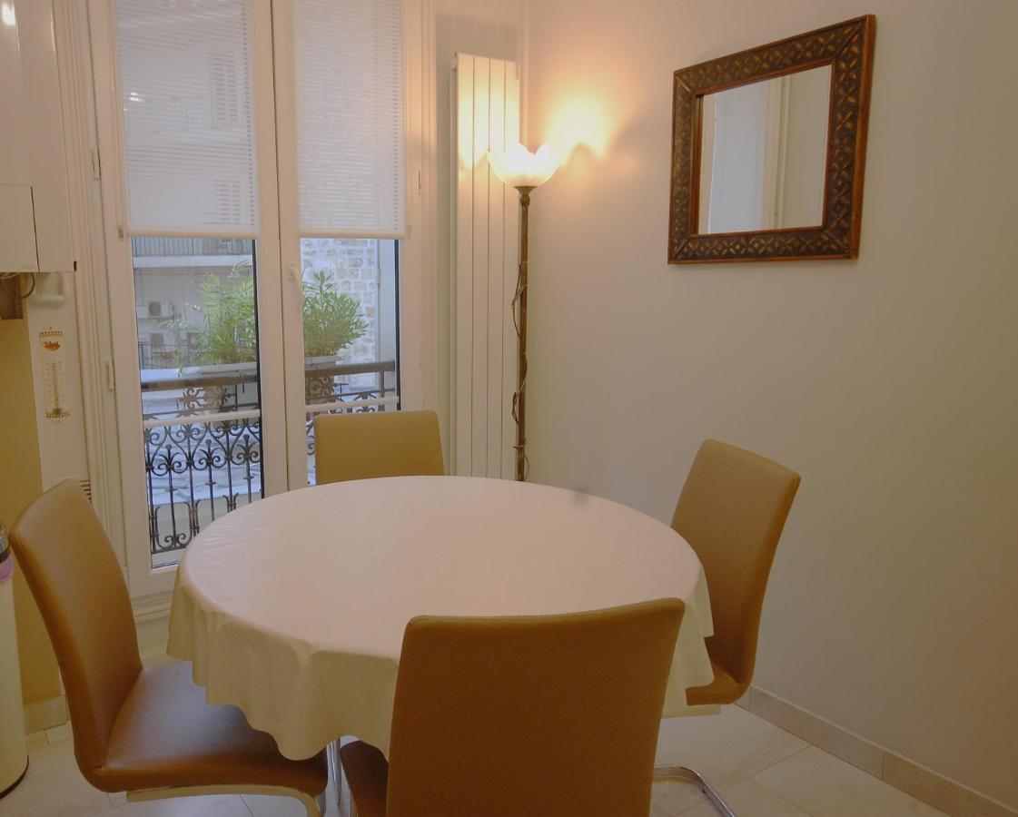 Two-Bedroom Apartment Champs-Elysees Paris Exterior photo